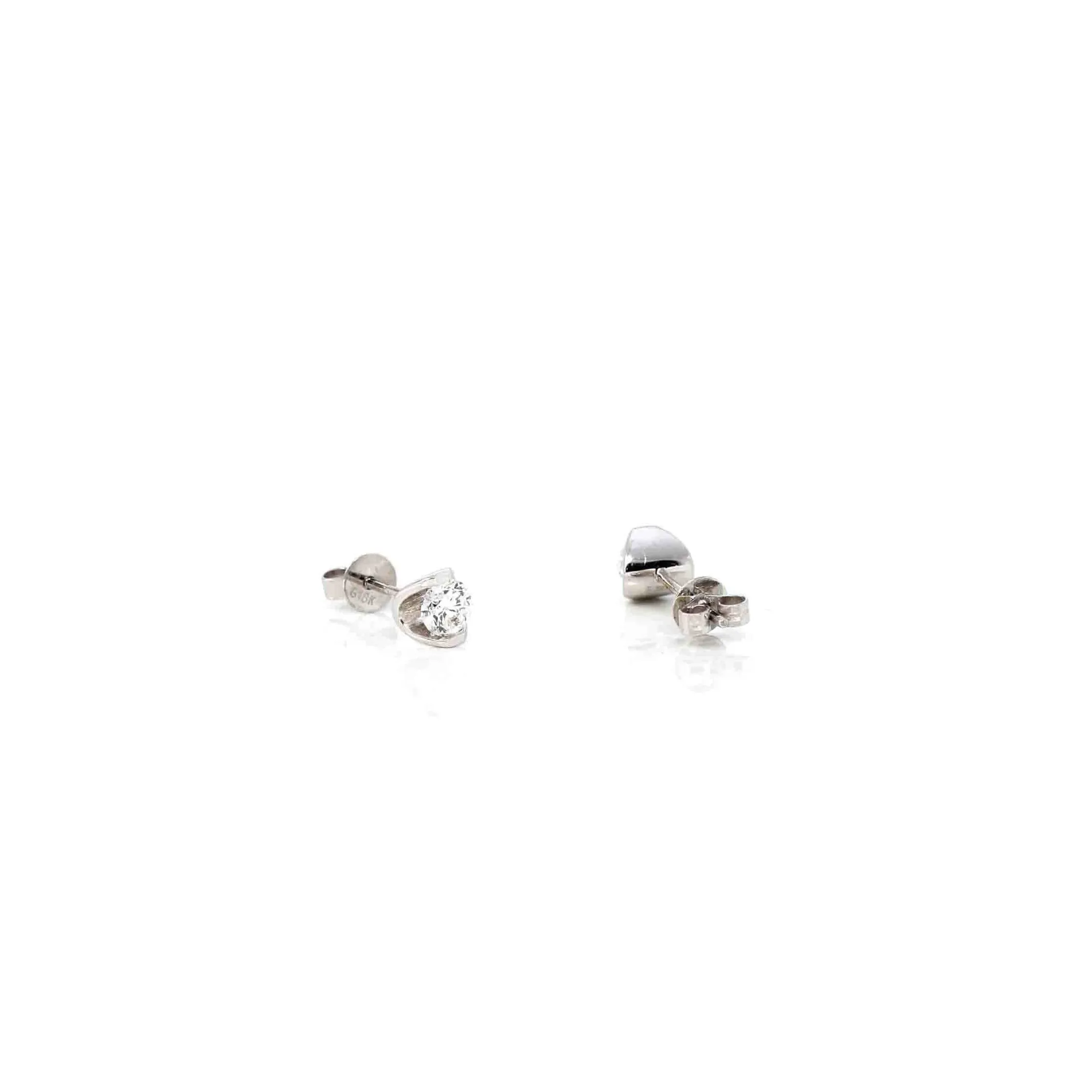 18k Classic White Gold Natural Diamond Earrings