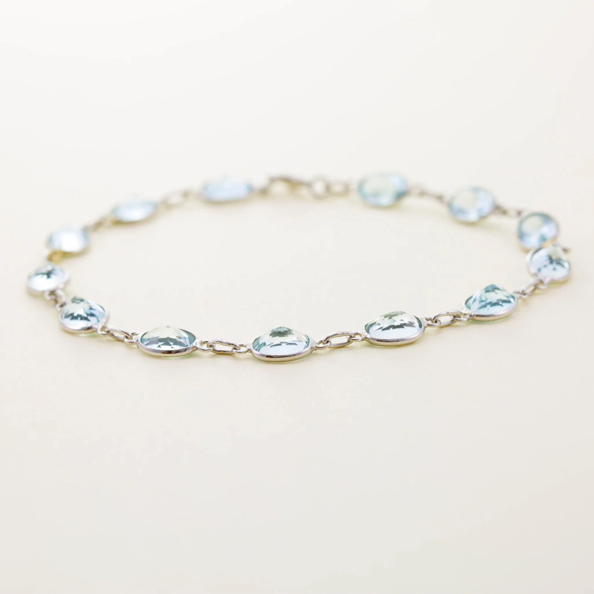 9ct White Gold Bezel Set Aquamarine Bracelet