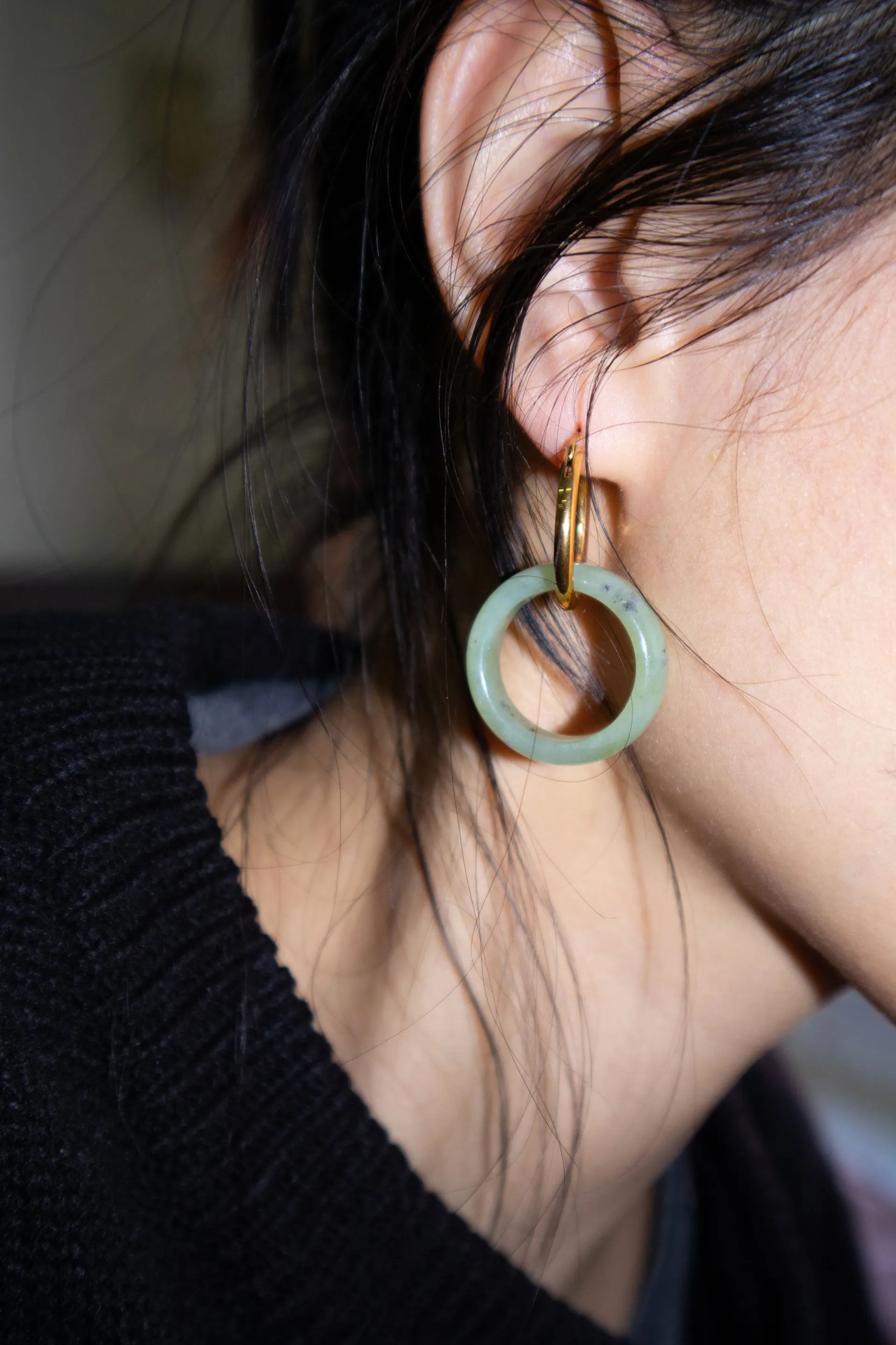 Amelie skinny — Green jade stone hoop earrings