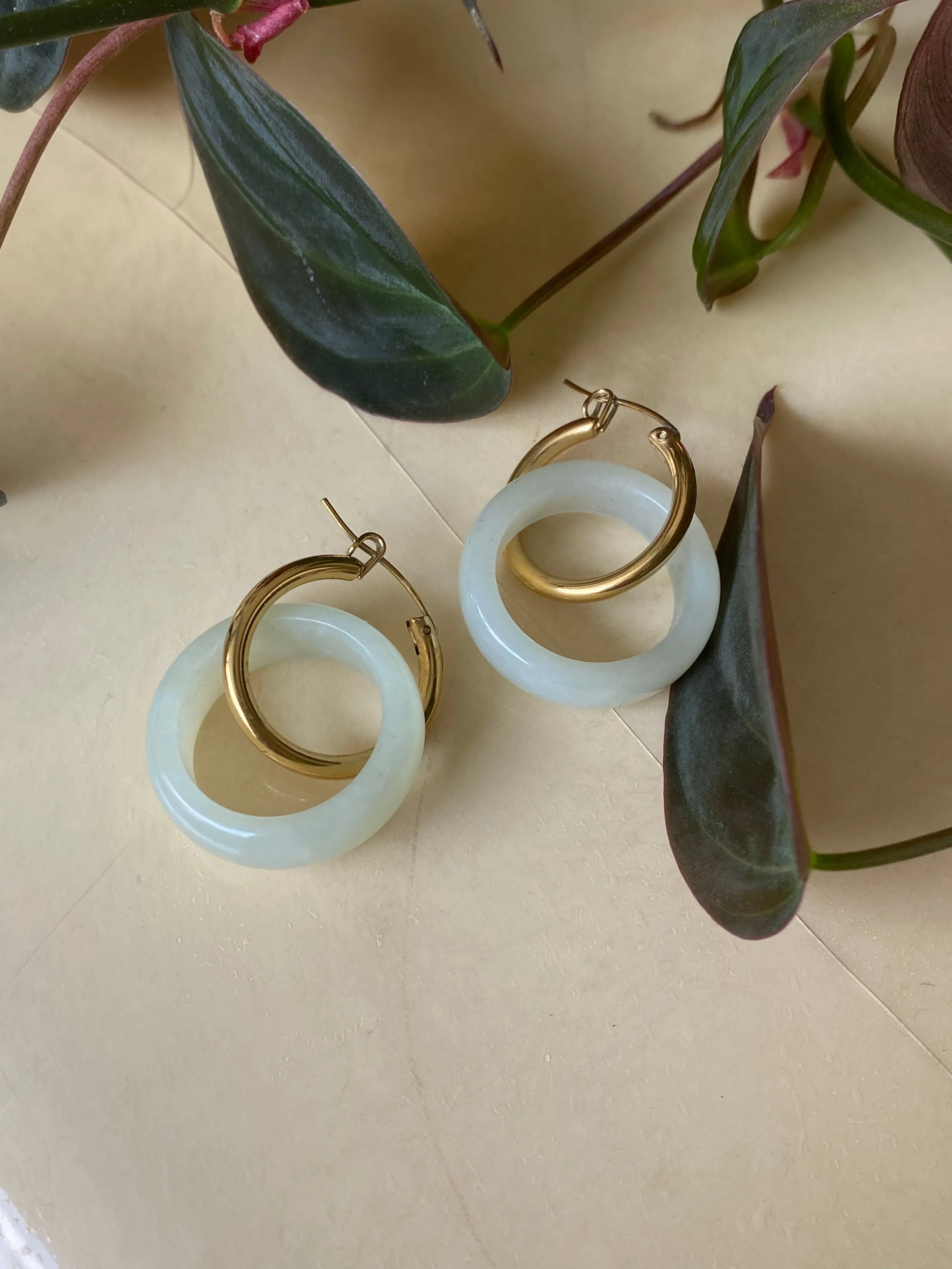 Amelie skinny — Green jade stone hoop earrings