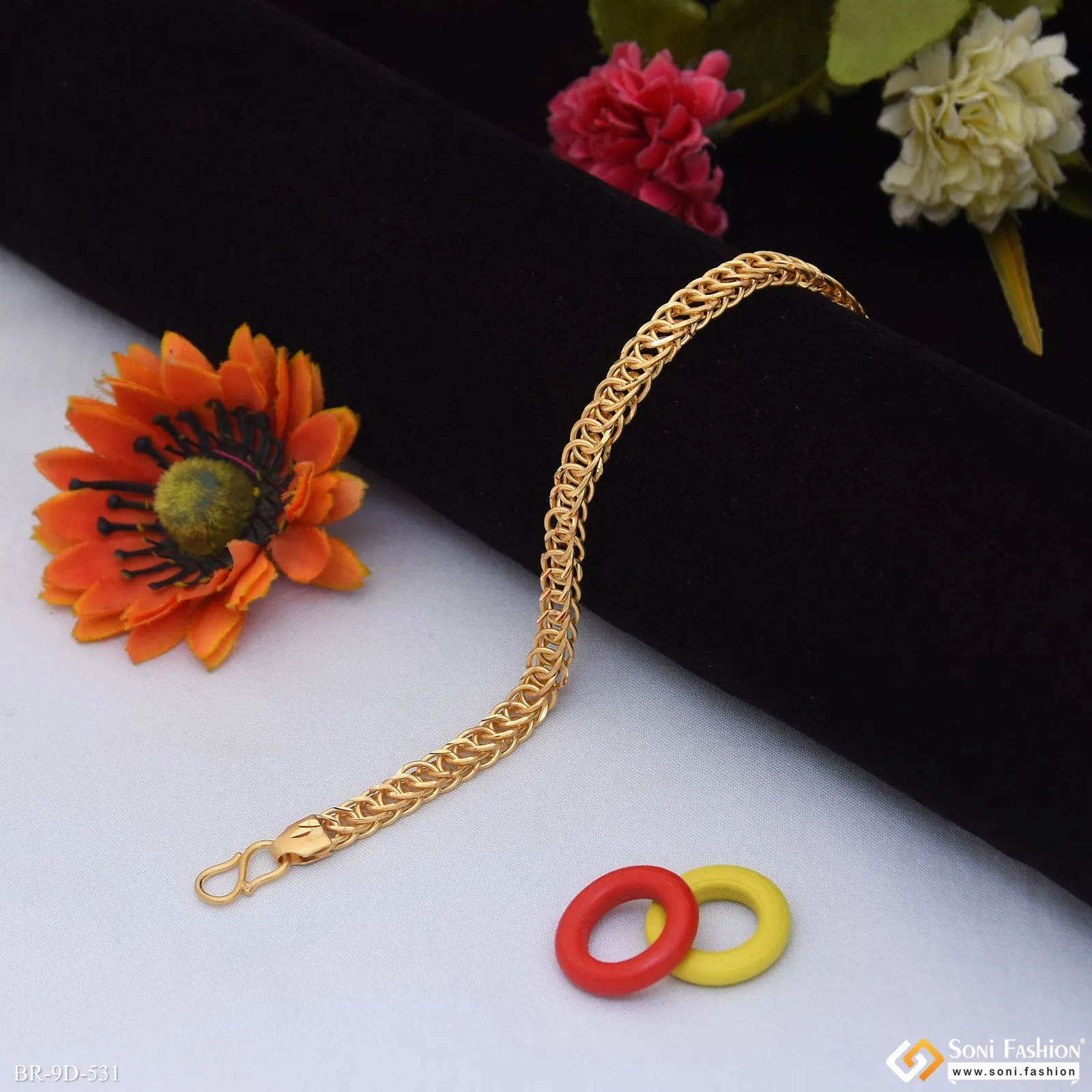 Antique Design Gold Plated Linked Bracelet for Men - Style D531
