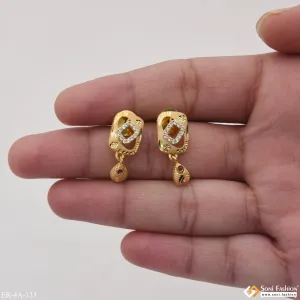 Brilliant Design Sparkling Design Gold Plated Earrings for Ladies - Style A133