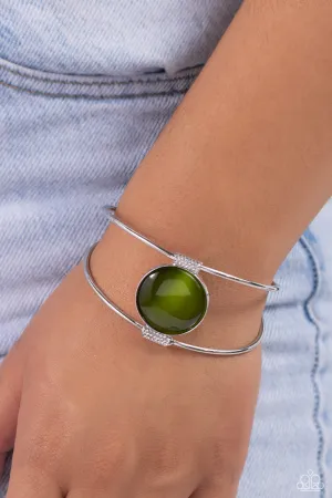Candescent Cats Eye • Green