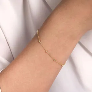 Diamond Chain Station Bracelet in 14K Yellow Gold
