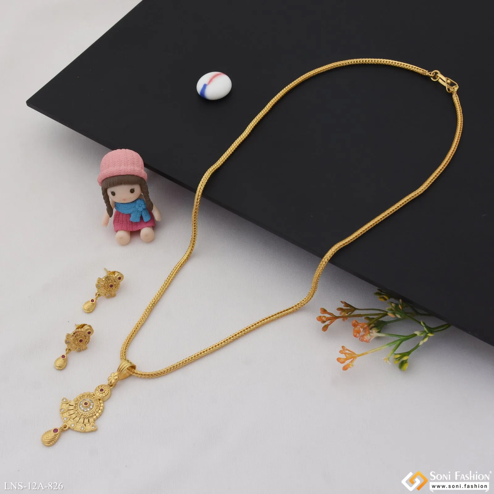 Eye-Catching Design Gold Plated Necklace Set for Ladies - Style A826