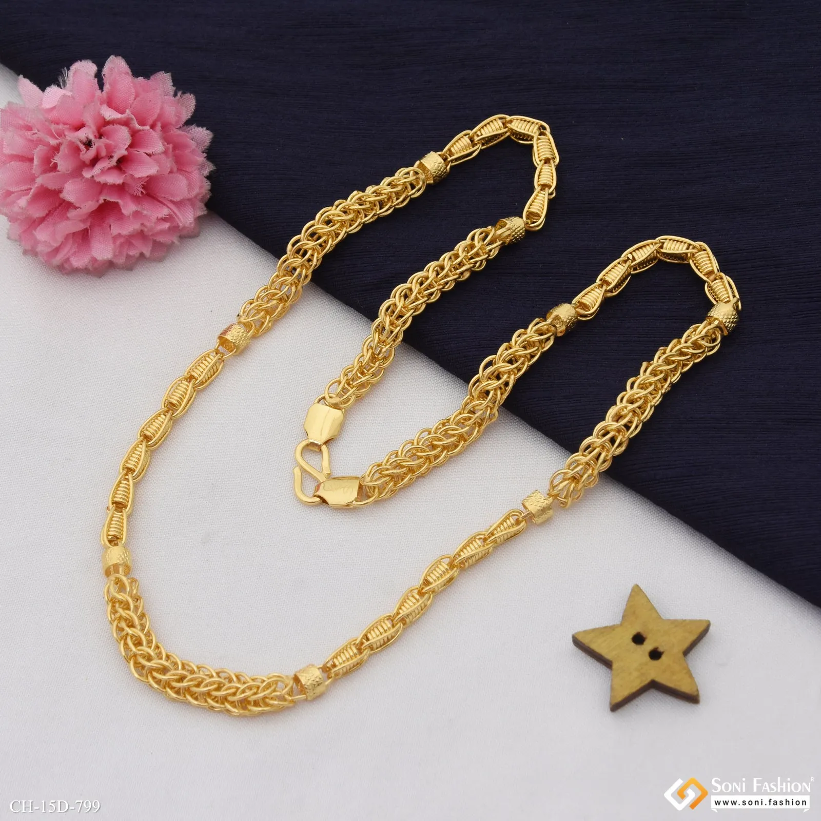 Glamorous Design Gold Plated Rajwadi Chain for Men - Style D799