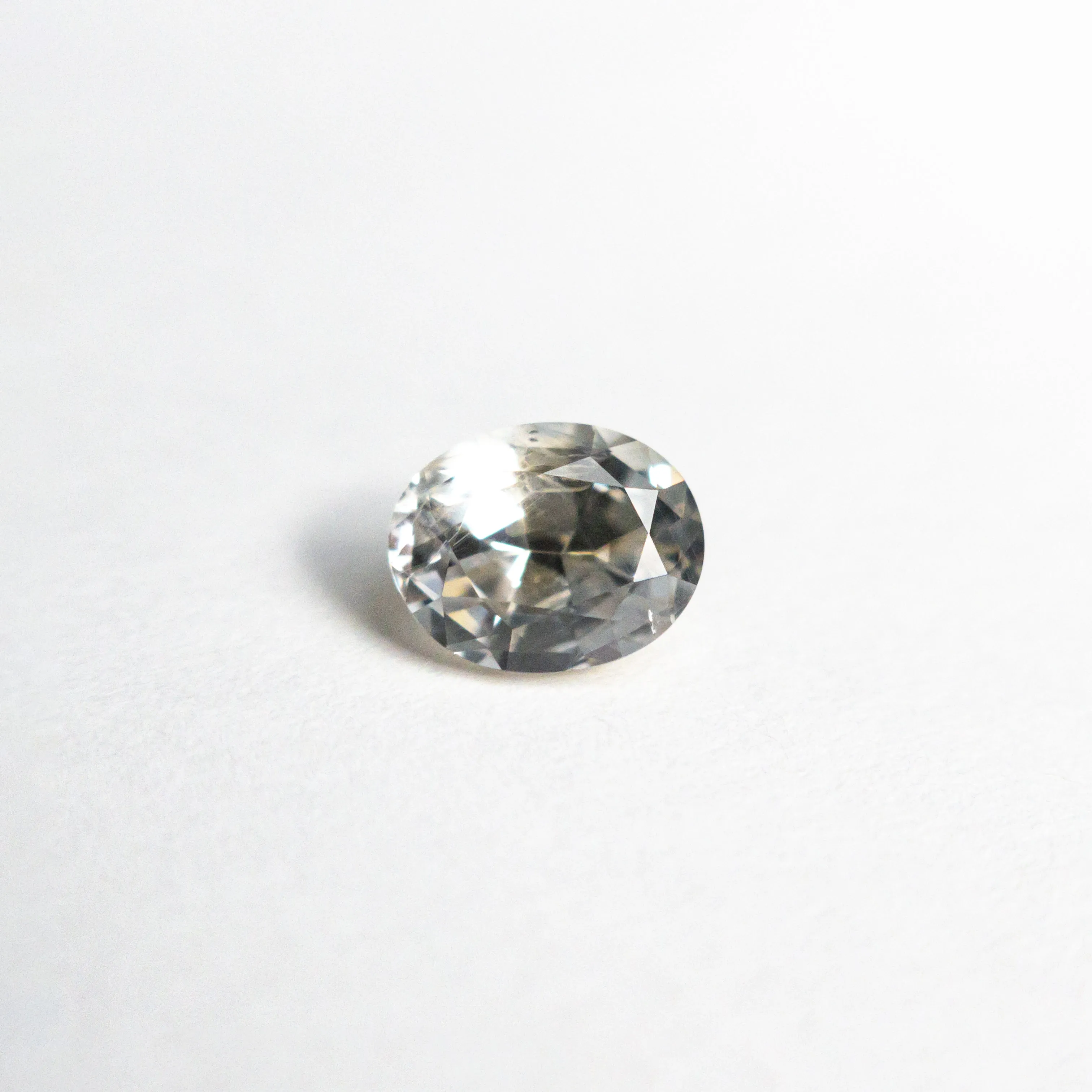 Green Brilliant Sapphire - 0.64ct Oval