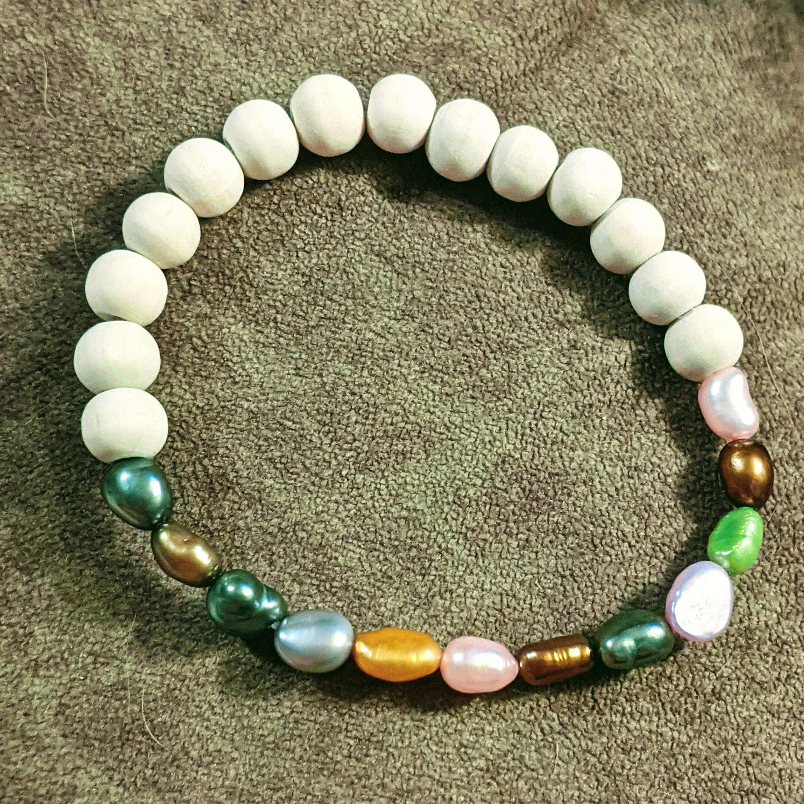 Multi Color Freshwater Pearl Stretch bracelet