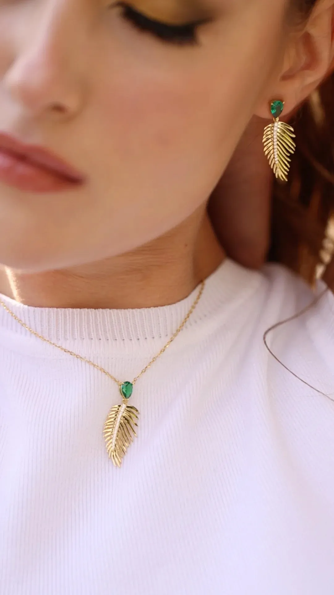 Palma Emerald Stone Necklace