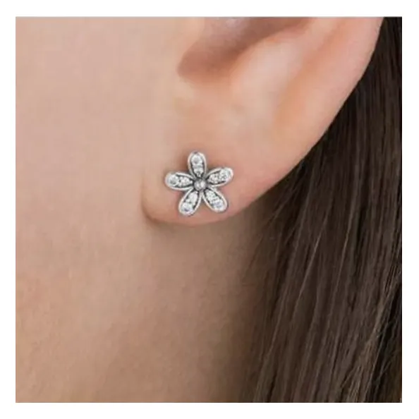 Sparkling Daisy Stud Earrings