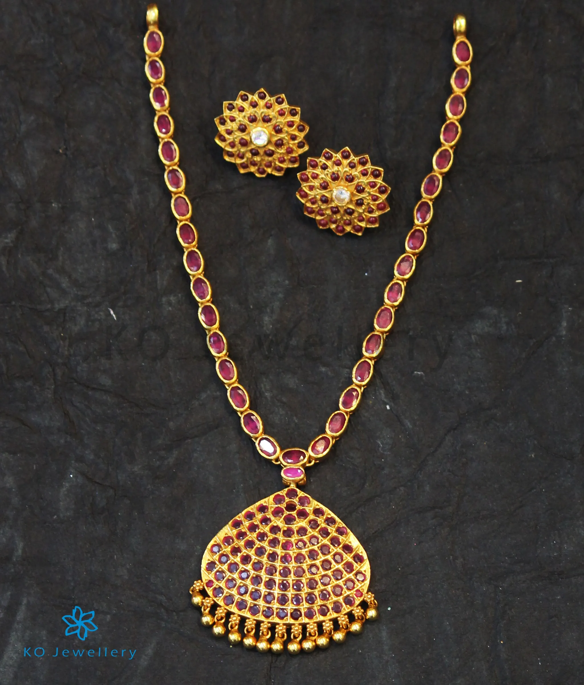 The Aarav Silver Kempu Necklace